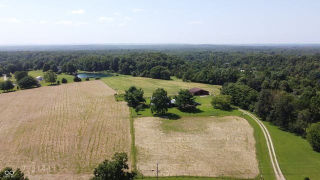 7656 S Becks Grove Road, Freetown, IN 47235