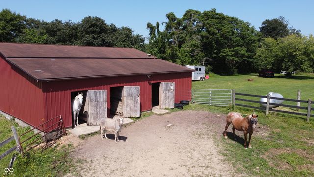 7656 S Becks Grove Road, Freetown, IN 47235