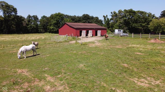 7656 S Becks Grove Road, Freetown, IN 47235