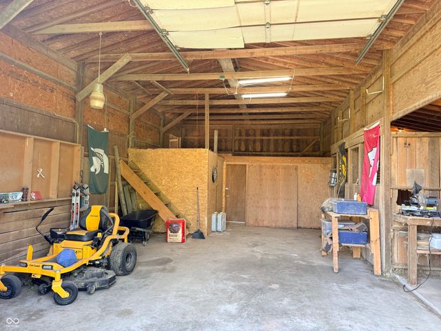 7656 S Becks Grove Road, Freetown, IN 47235
