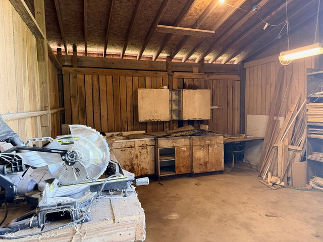 7656 S Becks Grove Road, Freetown, IN 47235