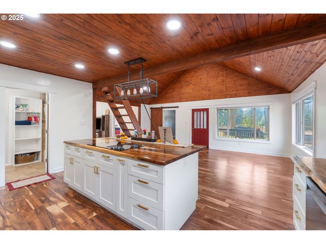 106 PATTEE Rd, Chehalis, WA 98532