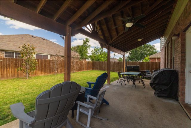 1016 Pebblecreek Drive, Burleson, TX 76028