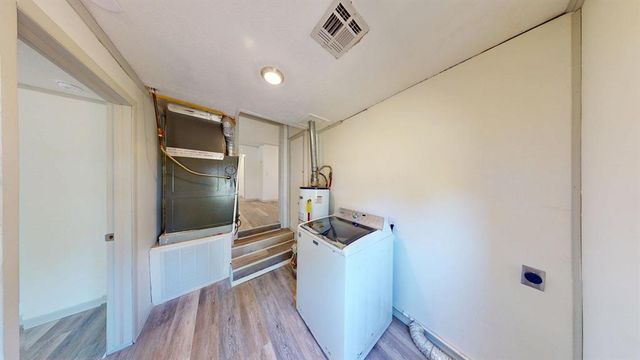 210 N Roosevelt Avenue, Shawnee, OK 74801