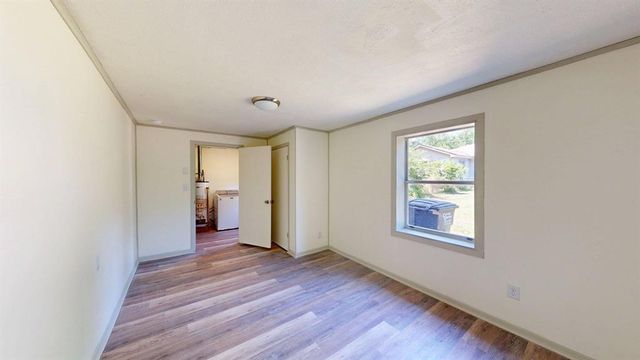 210 N Roosevelt Avenue, Shawnee, OK 74801
