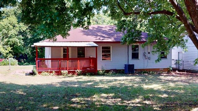 210 N Roosevelt Avenue, Shawnee, OK 74801