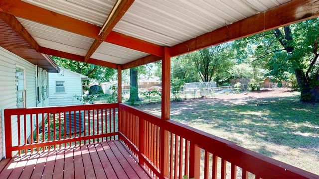 210 N Roosevelt Avenue, Shawnee, OK 74801
