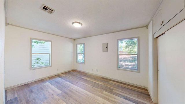 210 N Roosevelt Avenue, Shawnee, OK 74801