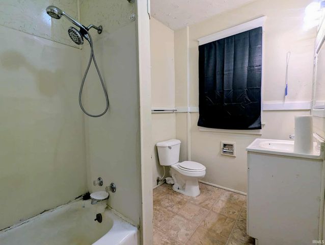 920 W 5Th Street, Marion, IN 46953