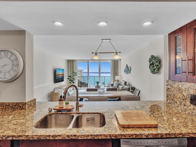 1150 Hillsboro Mile 1008, Hillsboro Beach, FL 33062