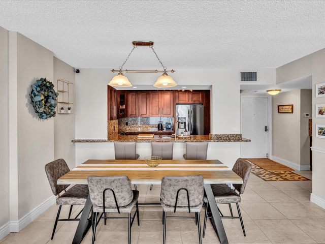 1150 Hillsboro Mile 1008, Hillsboro Beach, FL 33062