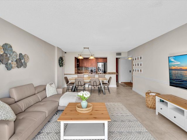 1150 Hillsboro Mile 1008, Hillsboro Beach, FL 33062