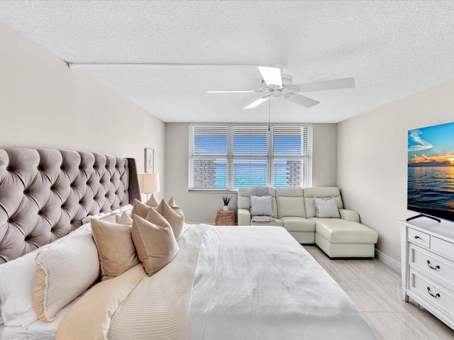 1150 Hillsboro Mile 1008, Hillsboro Beach, FL 33062