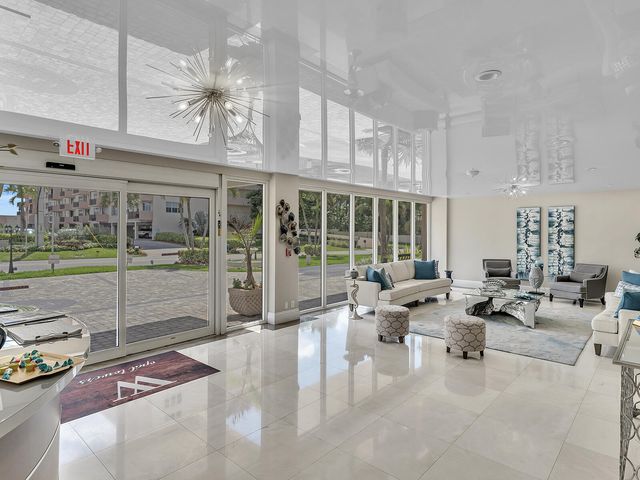 1150 Hillsboro Mile 1008, Hillsboro Beach, FL 33062