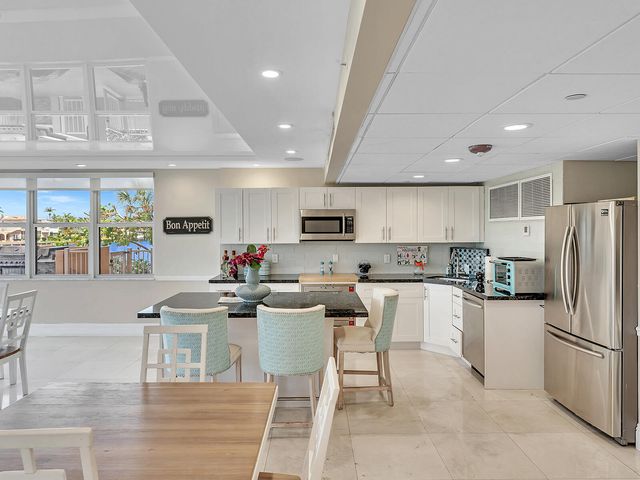 1150 Hillsboro Mile 1008, Hillsboro Beach, FL 33062