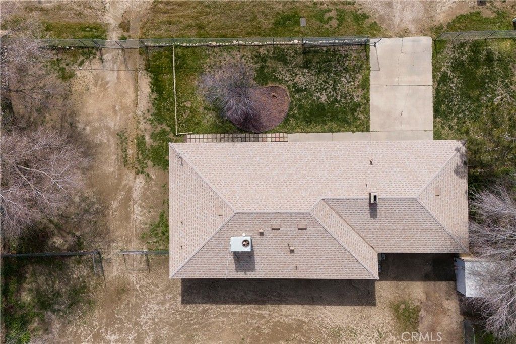 Image 30 of property listing at 10041 E Avenue R6 Avenue, Littlerock, CA 93543