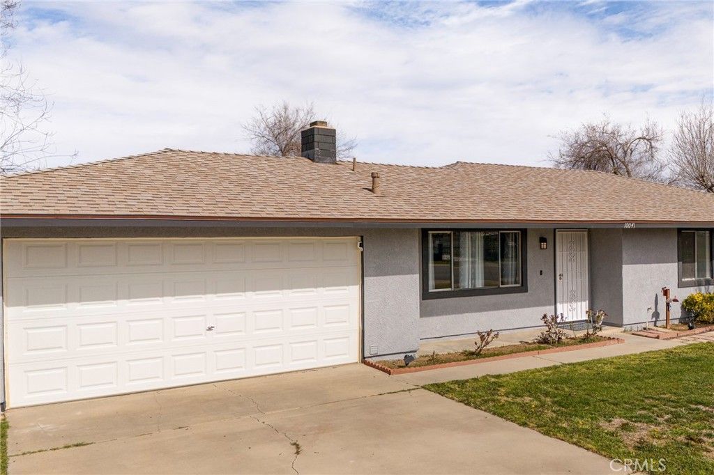 Image 5 of property listing at 10041 E Avenue R6 Avenue, Littlerock, CA 93543