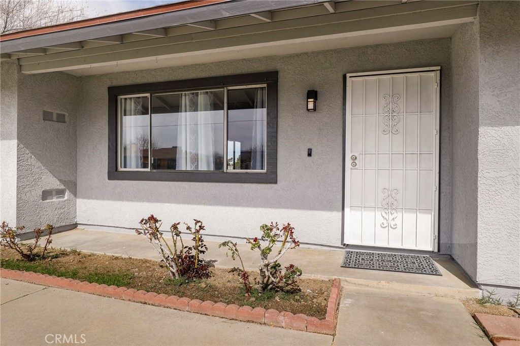 Image 6 of property listing at 10041 E Avenue R6 Avenue, Littlerock, CA 93543