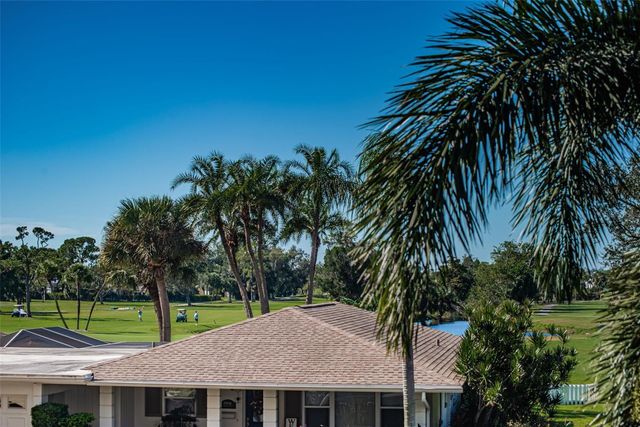 8950 PARK BOULEVARD 206, Seminole, FL 33777
