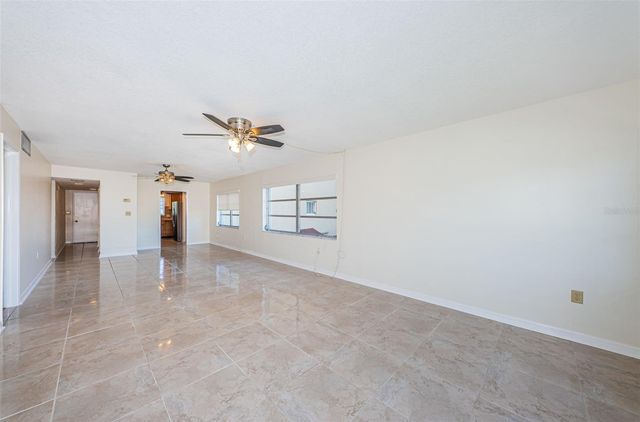 8950 PARK BOULEVARD 206, Seminole, FL 33777