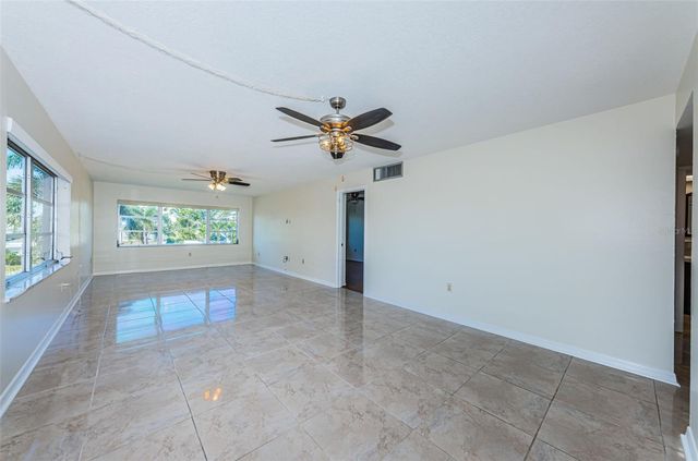 8950 PARK BOULEVARD 206, Seminole, FL 33777