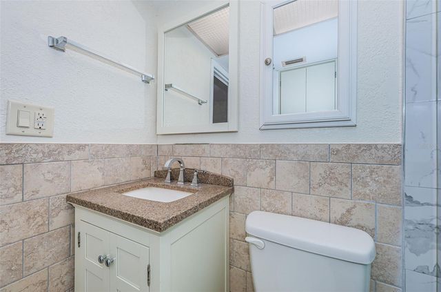 8950 PARK BOULEVARD 206, Seminole, FL 33777