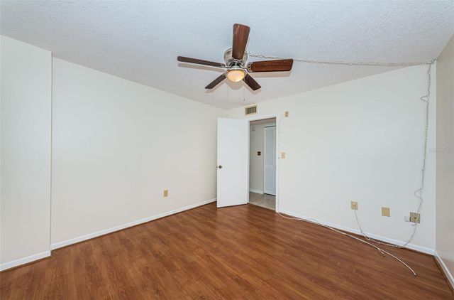 8950 PARK BOULEVARD 206, Seminole, FL 33777