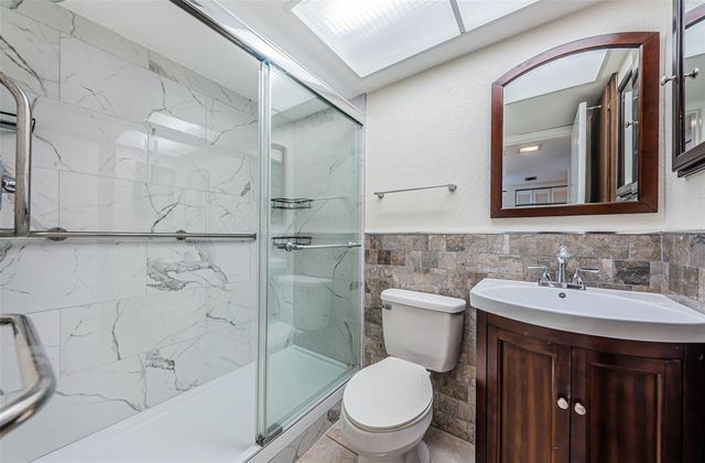 8950 PARK BOULEVARD 206, Seminole, FL 33777