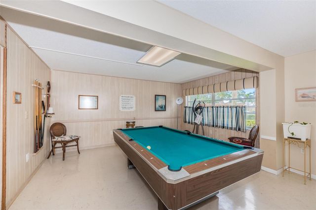 8950 PARK BOULEVARD 206, Seminole, FL 33777