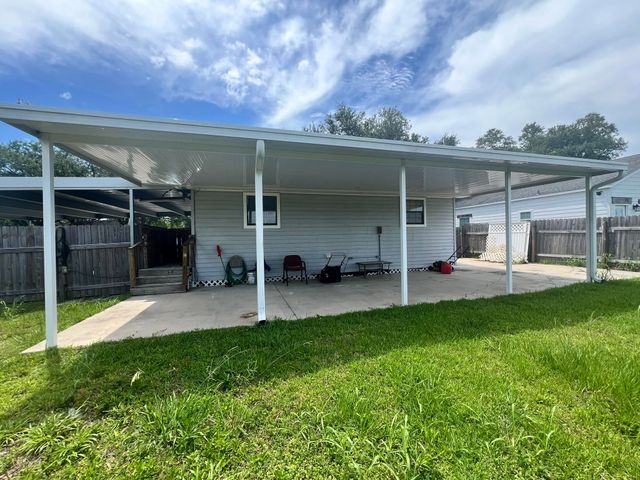 251 Bayou Vista Drive, Thibodaux, LA 70301