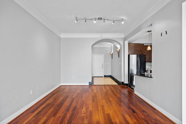 3333 Allen Pkwy 2110, Houston, TX 77019