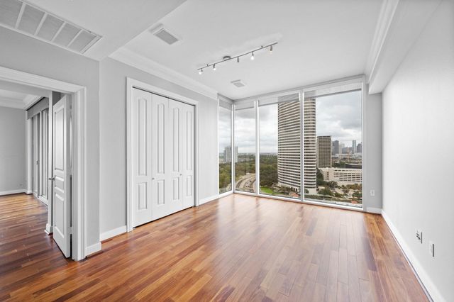 3333 Allen Pkwy 2110, Houston, TX 77019