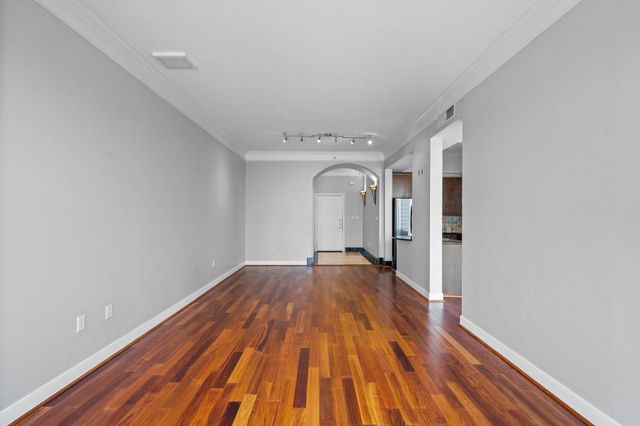 3333 Allen Pkwy 2110, Houston, TX 77019