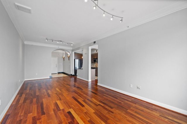 3333 Allen Pkwy 2110, Houston, TX 77019