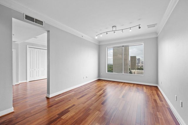 3333 Allen Pkwy 2110, Houston, TX 77019