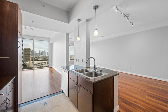 3333 Allen Pkwy 2110, Houston, TX 77019