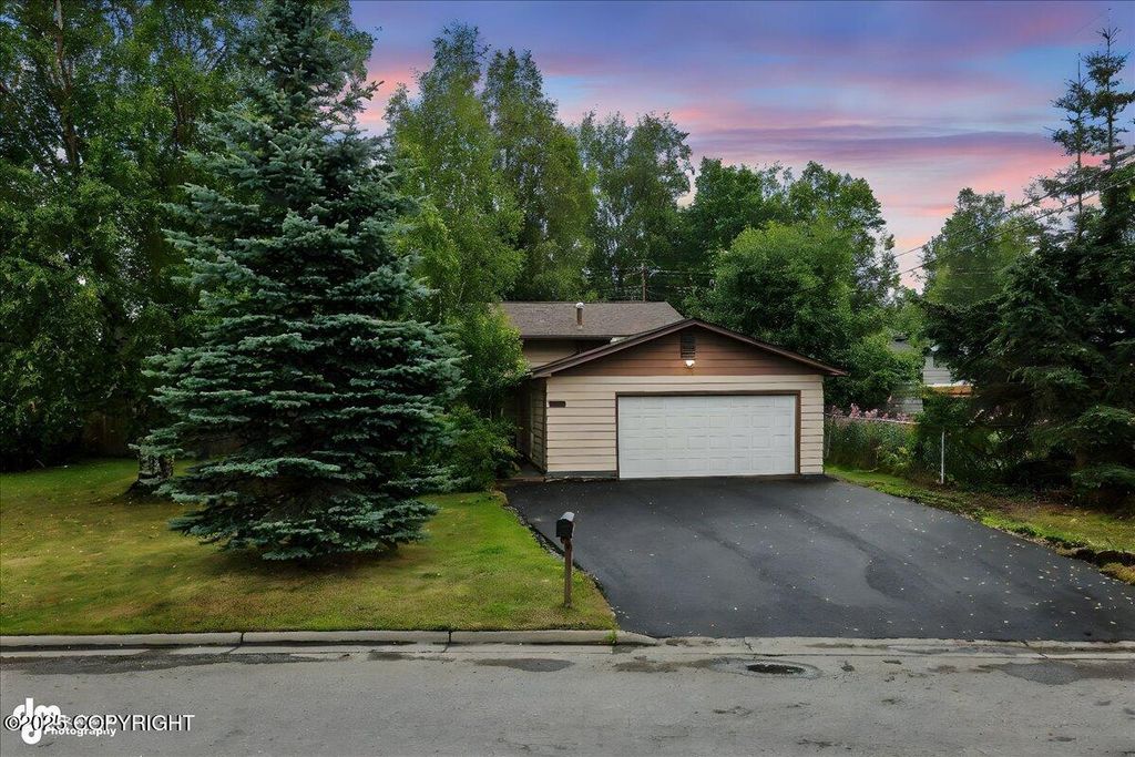 1957 Bartlett Drive, Anchorage, AK 99507
