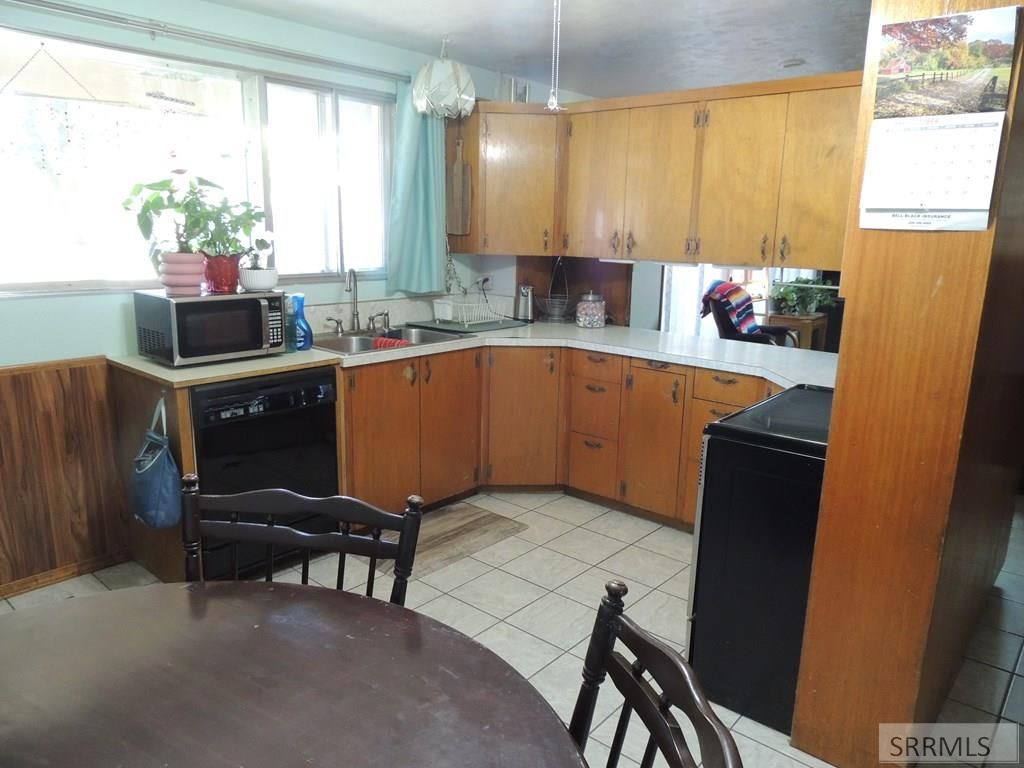 Image 4 of property listing at 235 W 6th S, St Anthony, ID 83445