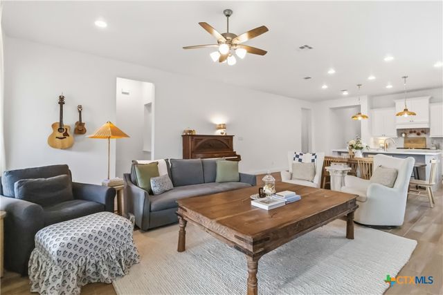 612 Vireos Street, New Braunfels, TX 78132