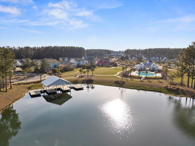 447 Radiant Blue Way, Summerville, SC 29486
