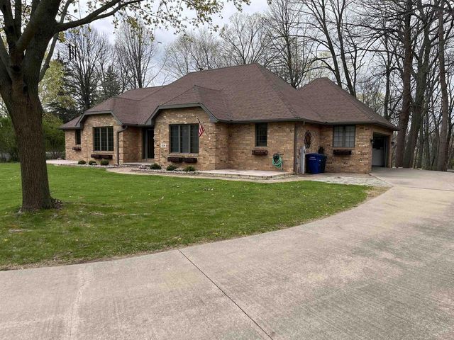 104 WULGAERT WAY, Combined Locks, WI 54113