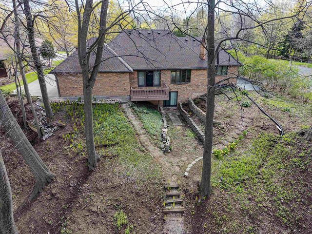 104 WULGAERT WAY, Combined Locks, WI 54113