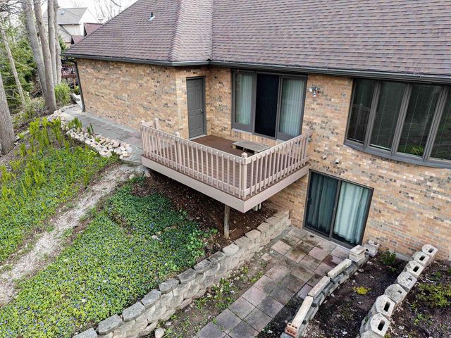 104 WULGAERT WAY, Combined Locks, WI 54113