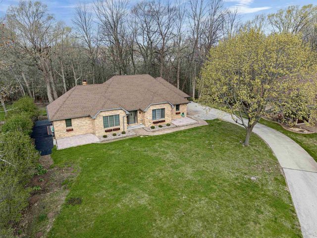 104 WULGAERT WAY, Combined Locks, WI 54113