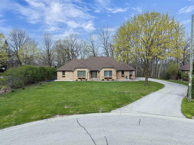 104 WULGAERT WAY, Combined Locks, WI 54113