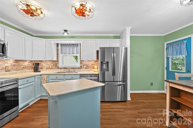 41 Wilmington Street, Asheville, NC 28806