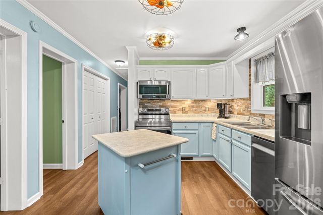 41 Wilmington Street, Asheville, NC 28806