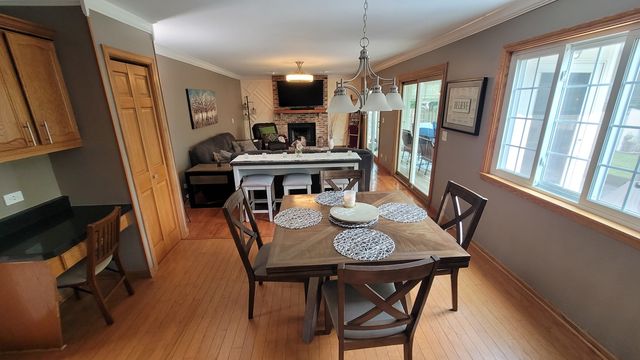 3885 Thornberry Way, Lake In The Hills, IL 60156