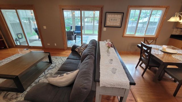 3885 Thornberry Way, Lake In The Hills, IL 60156