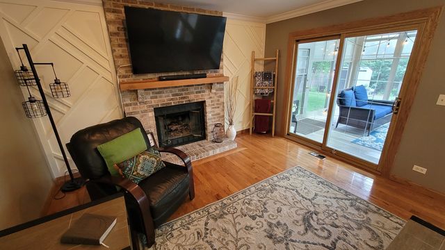 3885 Thornberry Way, Lake In The Hills, IL 60156